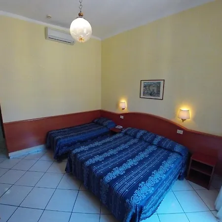 Ferrari Otel 2*